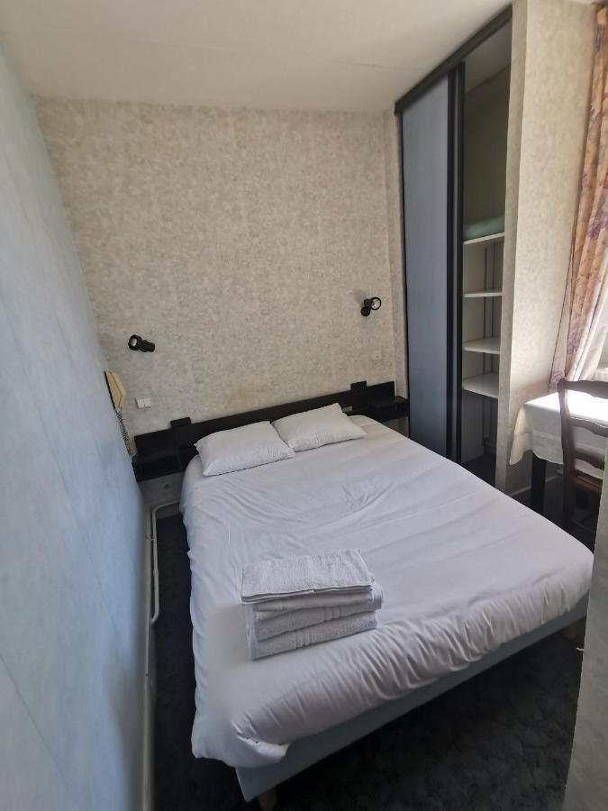 Hotel Le Tourisme Embrun Dış mekan fotoğraf